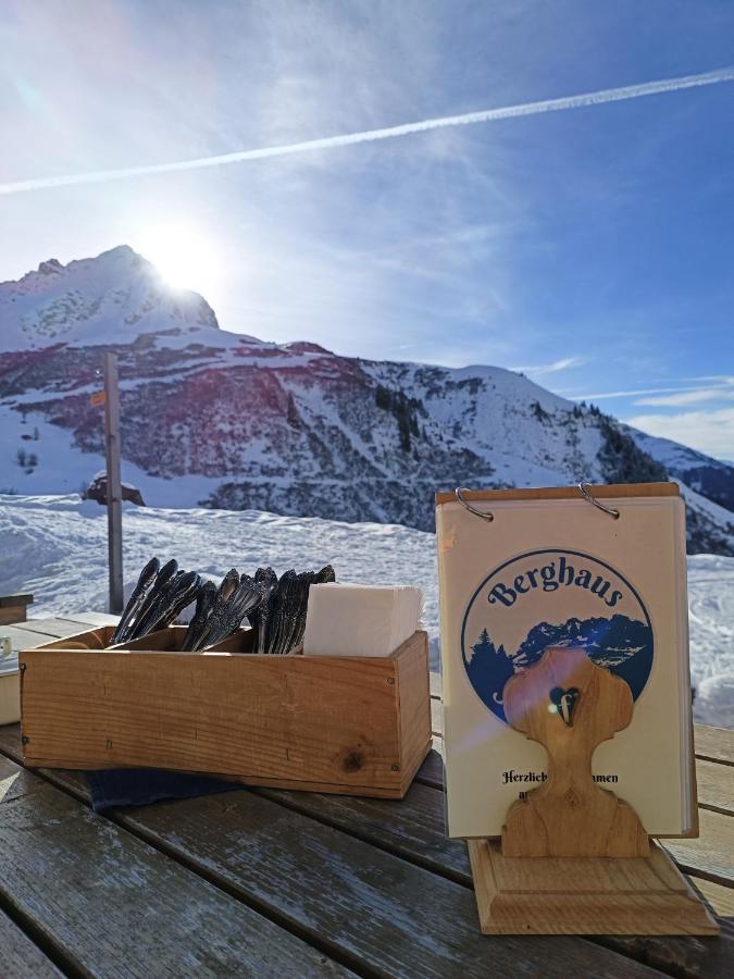 Berghaus Sulzfluh Hotell Sankt Antönien Exteriör bild
